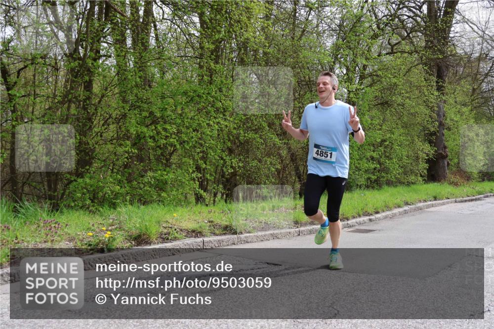 12.04.2026 - 45. Internationalen Wilhelmsburger Insellauf Yannick Fuchs http://msf.ph/oto/9503059 12.04.2026 12:48:09 Laufen 4851 meine-sportfotos.de