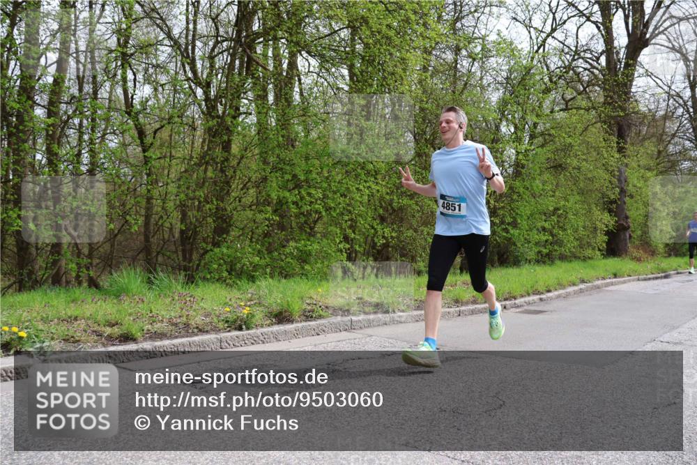 12.04.2026 - 45. Internationalen Wilhelmsburger Insellauf Yannick Fuchs http://msf.ph/oto/9503060 12.04.2026 12:48:09 Laufen 4851 meine-sportfotos.de