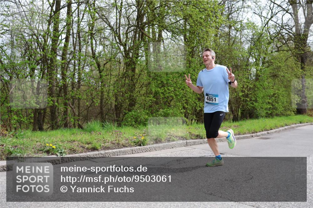 12.04.2026 - 45. Internationalen Wilhelmsburger Insellauf Yannick Fuchs http://msf.ph/oto/9503061 12.04.2026 12:48:09 Laufen 4851 meine-sportfotos.de