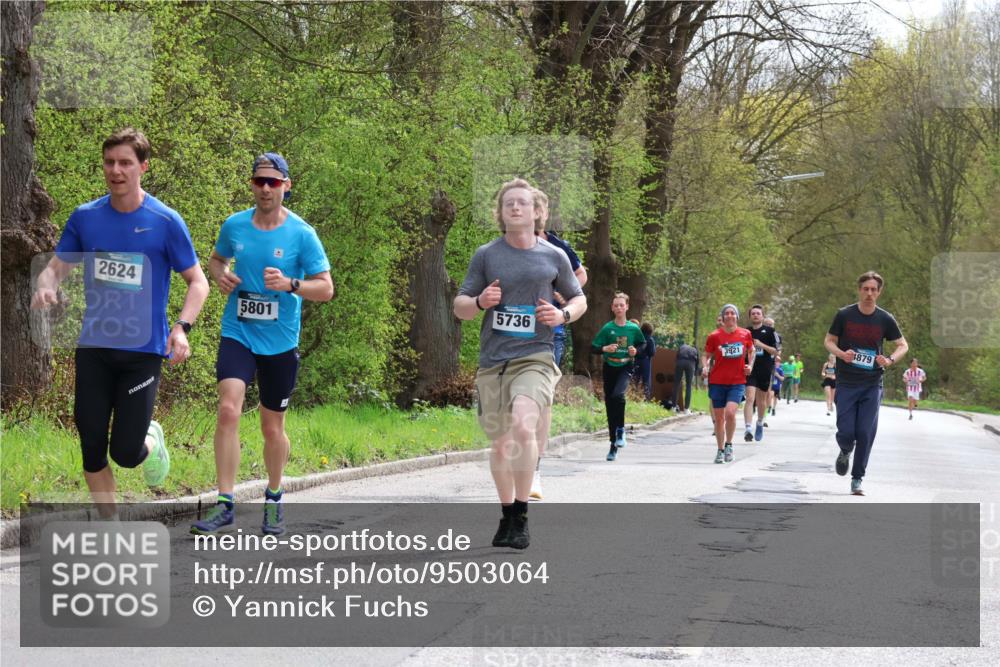 12.04.2026 - 45. Internationalen Wilhelmsburger Insellauf Yannick Fuchs http://msf.ph/oto/9503064 12.04.2026 12:48:11 Laufen 2624, 5801, 5736, 3921, 1879 meine-sportfotos.de