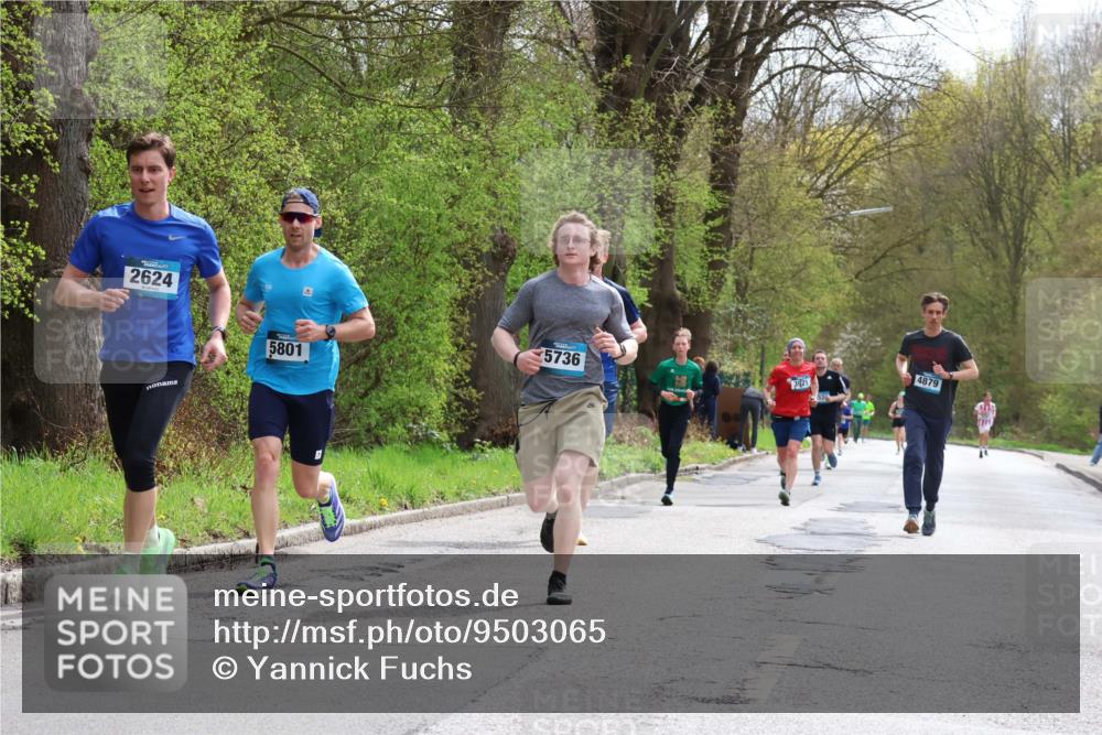 12.04.2026 - 45. Internationalen Wilhelmsburger Insellauf Yannick Fuchs http://msf.ph/oto/9503065 12.04.2026 12:48:11 Laufen 2624, 5801, 5736, 4879 meine-sportfotos.de