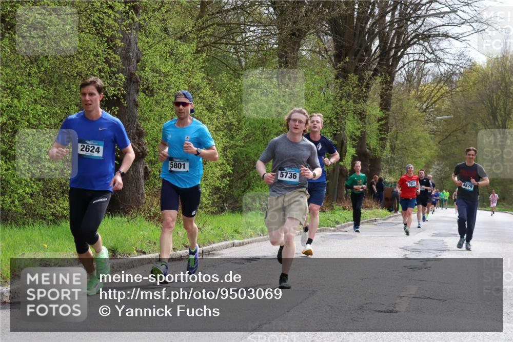 12.04.2026 - 45. Internationalen Wilhelmsburger Insellauf Yannick Fuchs http://msf.ph/oto/9503069 12.04.2026 12:48:12 Laufen 2624, 5801, 5736, 3921, 4879 meine-sportfotos.de