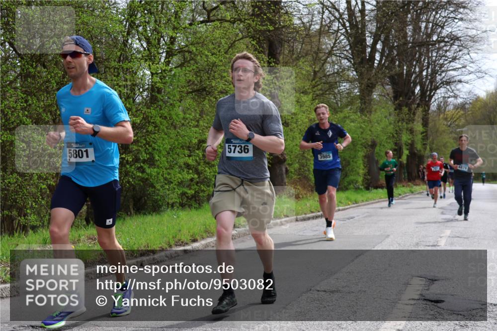 12.04.2026 - 45. Internationalen Wilhelmsburger Insellauf Yannick Fuchs http://msf.ph/oto/9503082 12.04.2026 12:48:14 Laufen 5801, 5736, 3985, 4879 meine-sportfotos.de