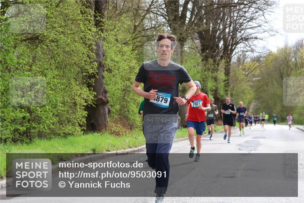 12.04.2026 - 45. Internationalen Wilhelmsburger Insellauf Yannick Fuchs http://msf.ph/oto/9503091 12.04.2026 12:48:16 Laufen 879, 3921, 1247, 3520 meine-sportfotos.de