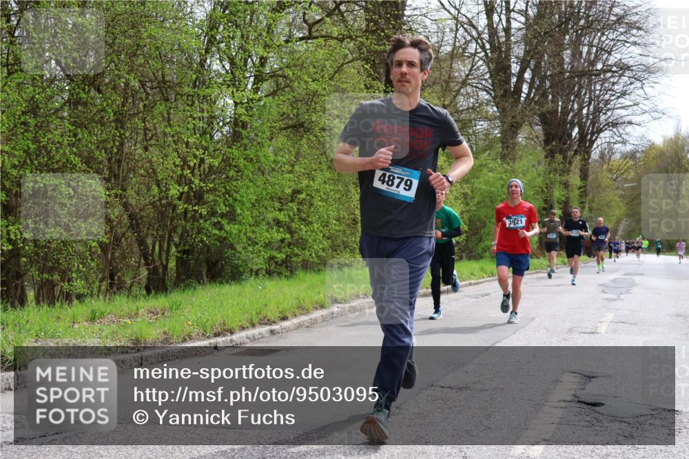 12.04.2026 - 45. Internationalen Wilhelmsburger Insellauf Yannick Fuchs http://msf.ph/oto/9503095 12.04.2026 12:48:17 Laufen 4879, 3921 meine-sportfotos.de