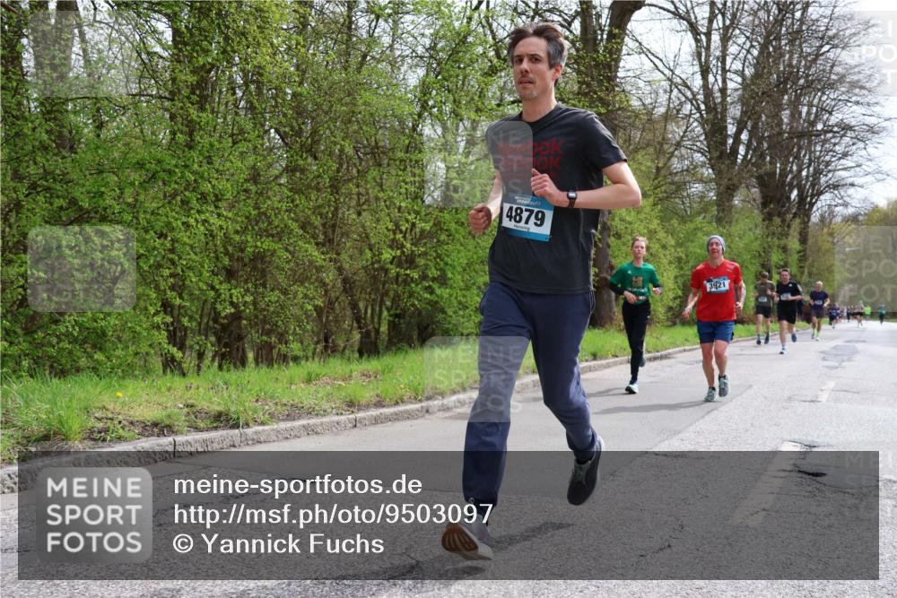 12.04.2026 - 45. Internationalen Wilhelmsburger Insellauf Yannick Fuchs http://msf.ph/oto/9503097 12.04.2026 12:48:17 Laufen 4879, 3921 meine-sportfotos.de