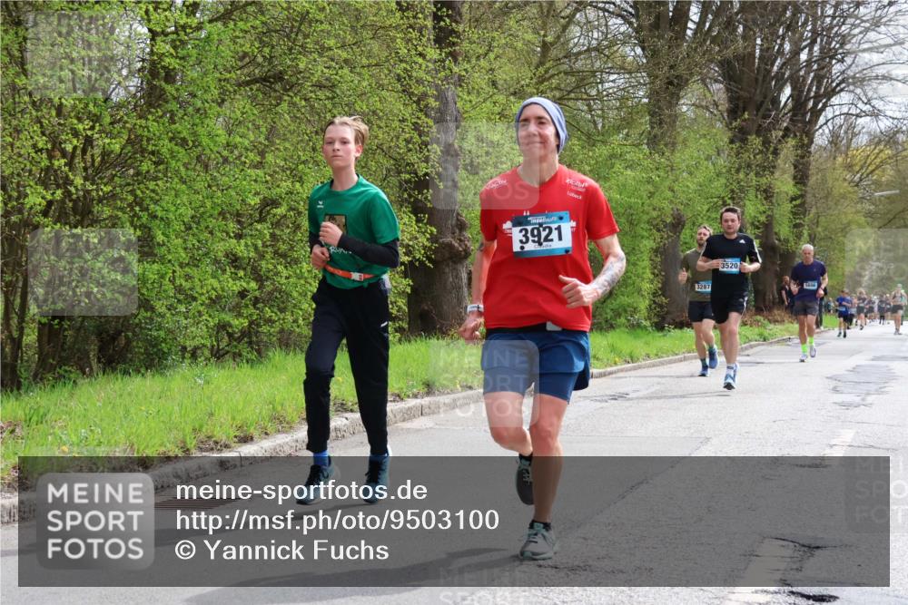 12.04.2026 - 45. Internationalen Wilhelmsburger Insellauf Yannick Fuchs http://msf.ph/oto/9503100 12.04.2026 12:48:18 Laufen 3921, 3287, 3520 meine-sportfotos.de