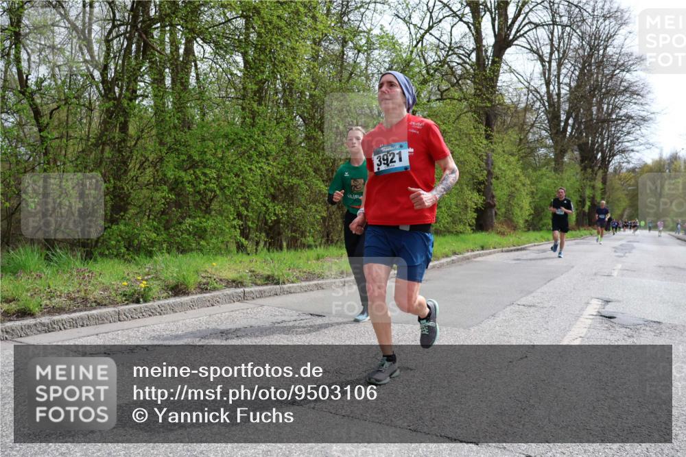 12.04.2026 - 45. Internationalen Wilhelmsburger Insellauf Yannick Fuchs http://msf.ph/oto/9503106 12.04.2026 12:48:19 Laufen 3921 meine-sportfotos.de