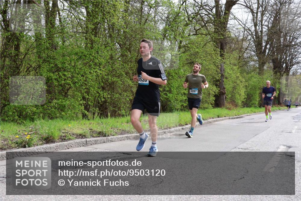 12.04.2026 - 45. Internationalen Wilhelmsburger Insellauf Yannick Fuchs http://msf.ph/oto/9503120 12.04.2026 12:48:22 Laufen 352, 3287 meine-sportfotos.de
