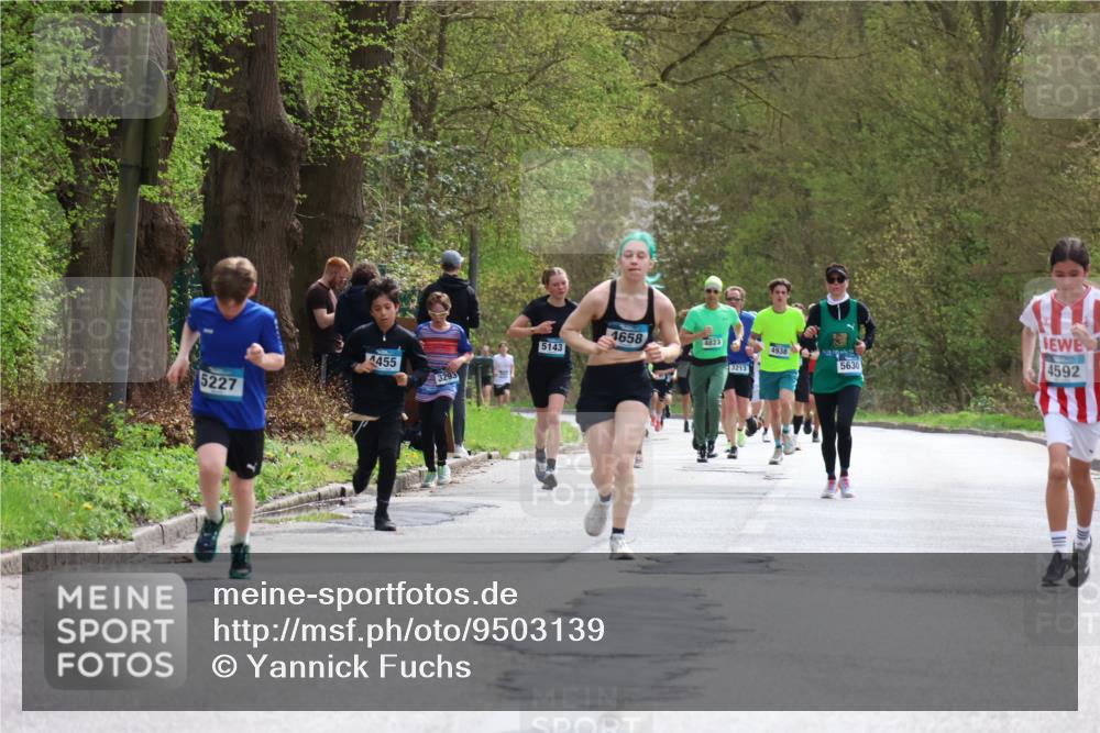 12.04.2026 - 45. Internationalen Wilhelmsburger Insellauf Yannick Fuchs http://msf.ph/oto/9503139 12.04.2026 12:48:26 Laufen 5227, 4658, 4823, 5143, 4455, 4938, 5630, 3213, 4592 meine-sportfotos.de