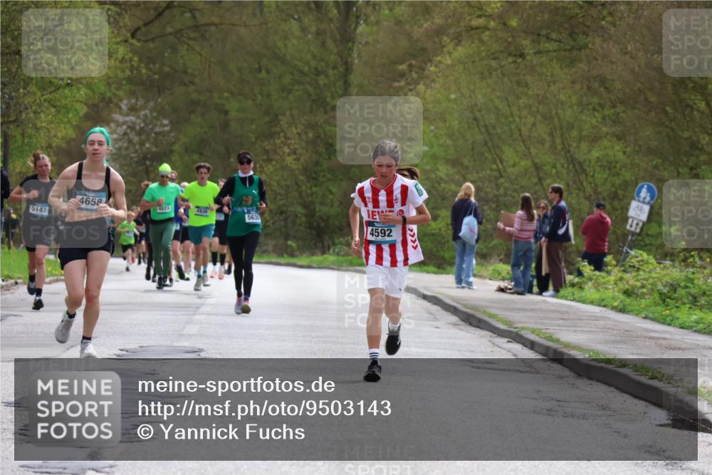 12.04.2026 - 45. Internationalen Wilhelmsburger Insellauf Yannick Fuchs http://msf.ph/oto/9503143 12.04.2026 12:48:27 Laufen 4658, 4823, 5143, 4938, 5630, 4592, 41 meine-sportfotos.de