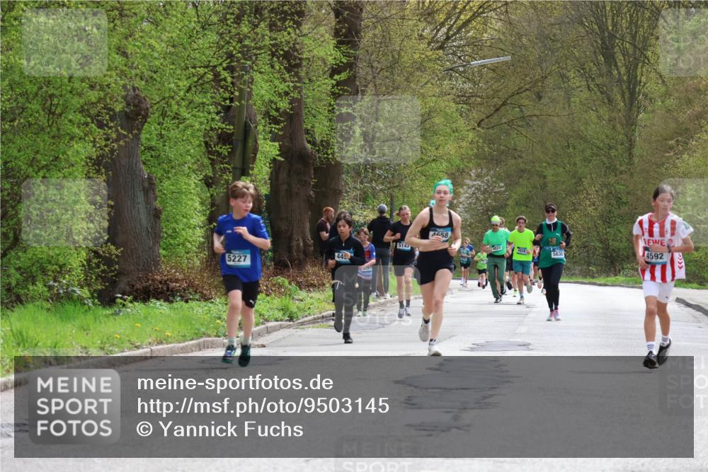 12.04.2026 - 45. Internationalen Wilhelmsburger Insellauf Yannick Fuchs http://msf.ph/oto/9503145 12.04.2026 12:48:28 Laufen 44, 5227, 3293, 5143, 4658, 823, 5630, 4592 meine-sportfotos.de