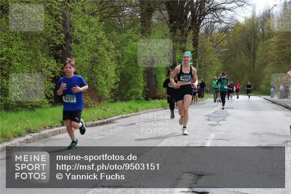 12.04.2026 - 45. Internationalen Wilhelmsburger Insellauf Yannick Fuchs http://msf.ph/oto/9503151 12.04.2026 12:48:33 Laufen 5227, 4658 meine-sportfotos.de