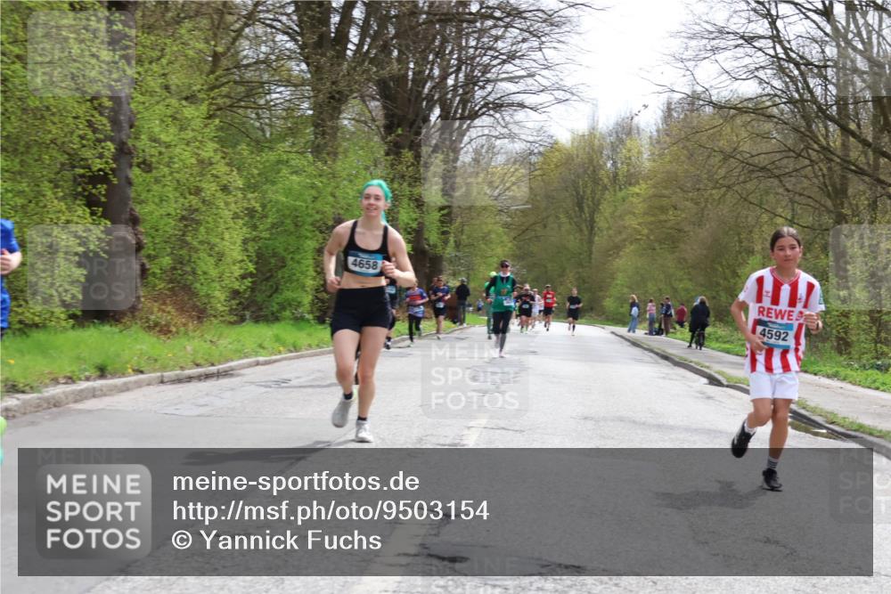 12.04.2026 - 45. Internationalen Wilhelmsburger Insellauf Yannick Fuchs http://msf.ph/oto/9503154 12.04.2026 12:48:34 Laufen 4658, 4592 meine-sportfotos.de