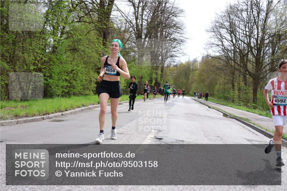 12.04.2026 - 45. Internationalen Wilhelmsburger Insellauf Yannick Fuchs http://msf.ph/oto/9503158 12.04.2026 12:48:35 Laufen 4658, 4592 meine-sportfotos.de