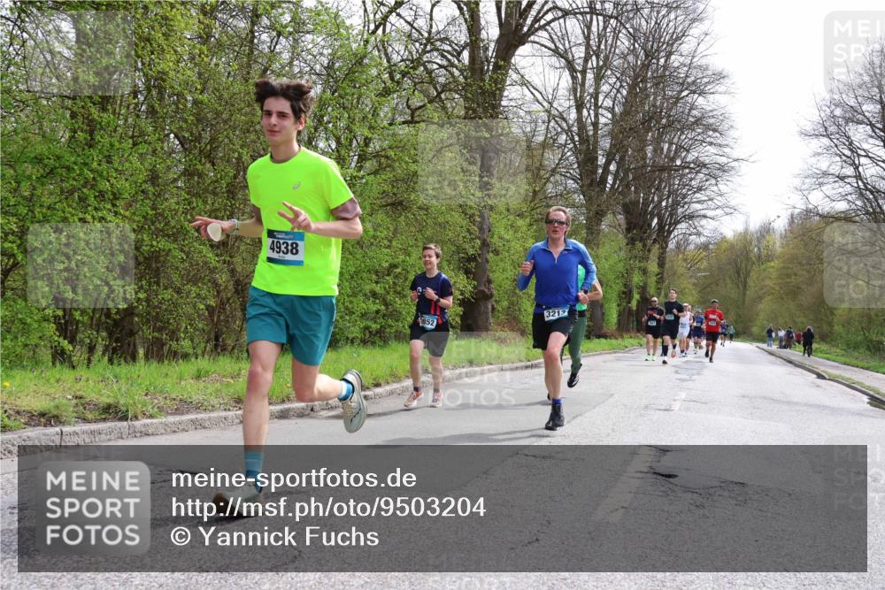 12.04.2026 - 45. Internationalen Wilhelmsburger Insellauf Yannick Fuchs http://msf.ph/oto/9503204 12.04.2026 12:48:44 Laufen 4938, 2852, 3212 meine-sportfotos.de