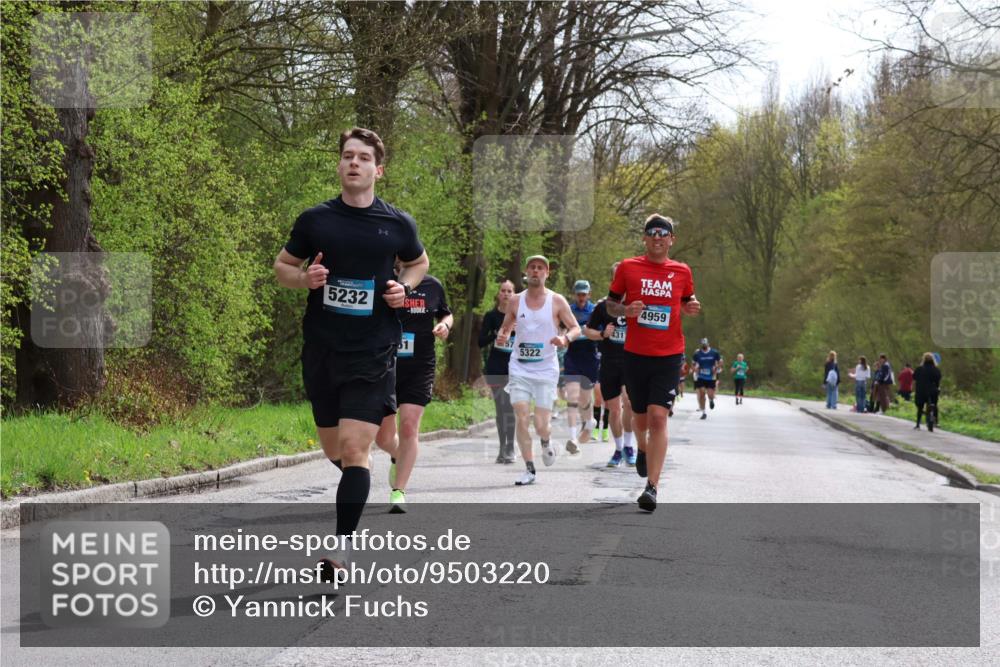12.04.2026 - 45. Internationalen Wilhelmsburger Insellauf Yannick Fuchs http://msf.ph/oto/9503220 12.04.2026 12:48:48 Laufen 5232, 61, 4959, 431, 57, 5322 meine-sportfotos.de