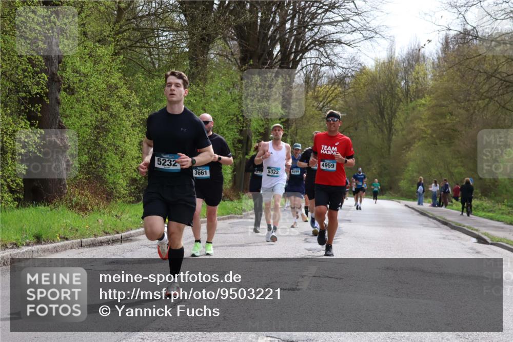 12.04.2026 - 45. Internationalen Wilhelmsburger Insellauf Yannick Fuchs http://msf.ph/oto/9503221 12.04.2026 12:48:48 Laufen 5232, 4959, 5322, 4599, 3661 meine-sportfotos.de