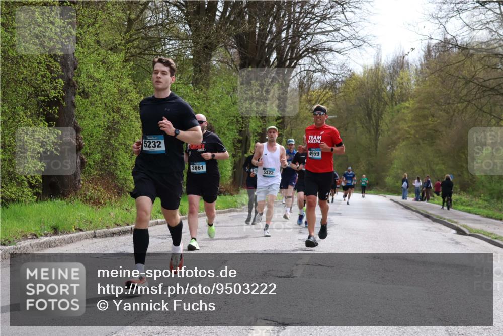 12.04.2026 - 45. Internationalen Wilhelmsburger Insellauf Yannick Fuchs http://msf.ph/oto/9503222 12.04.2026 12:48:48 Laufen 5232, 3661, 315, 5322, 4959 meine-sportfotos.de