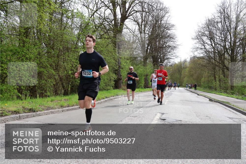 12.04.2026 - 45. Internationalen Wilhelmsburger Insellauf Yannick Fuchs http://msf.ph/oto/9503227 12.04.2026 12:48:49 Laufen 5232, 3661, 5322, 4959 meine-sportfotos.de