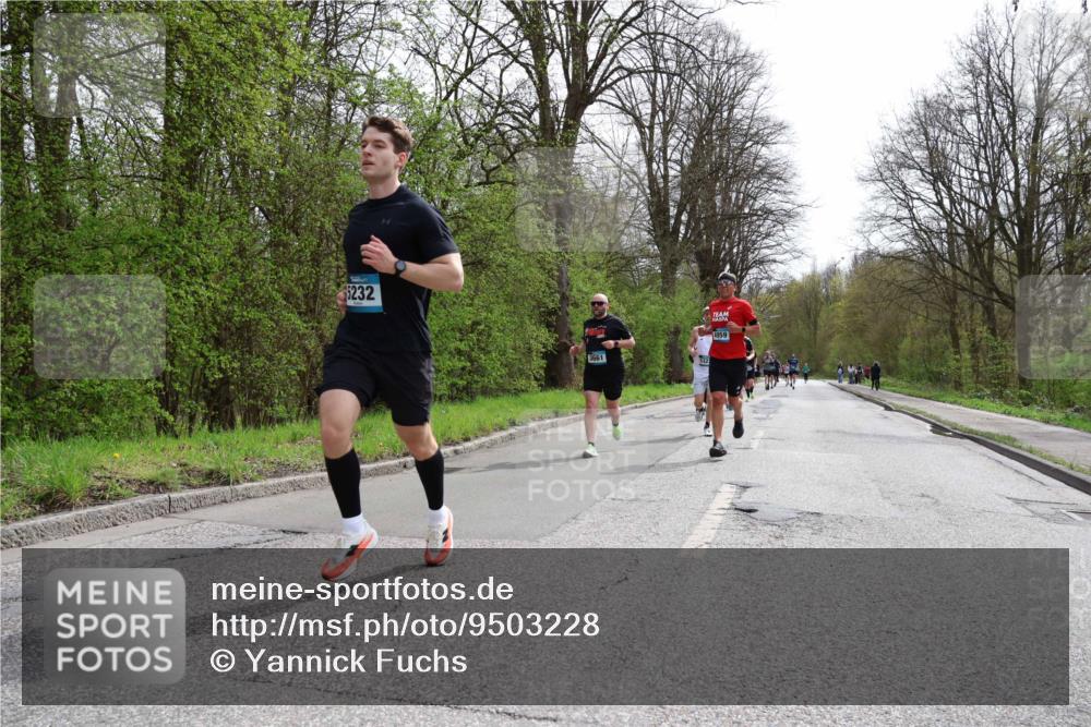 12.04.2026 - 45. Internationalen Wilhelmsburger Insellauf Yannick Fuchs http://msf.ph/oto/9503228 12.04.2026 12:48:49 Laufen 5232, 4959, 3661 meine-sportfotos.de