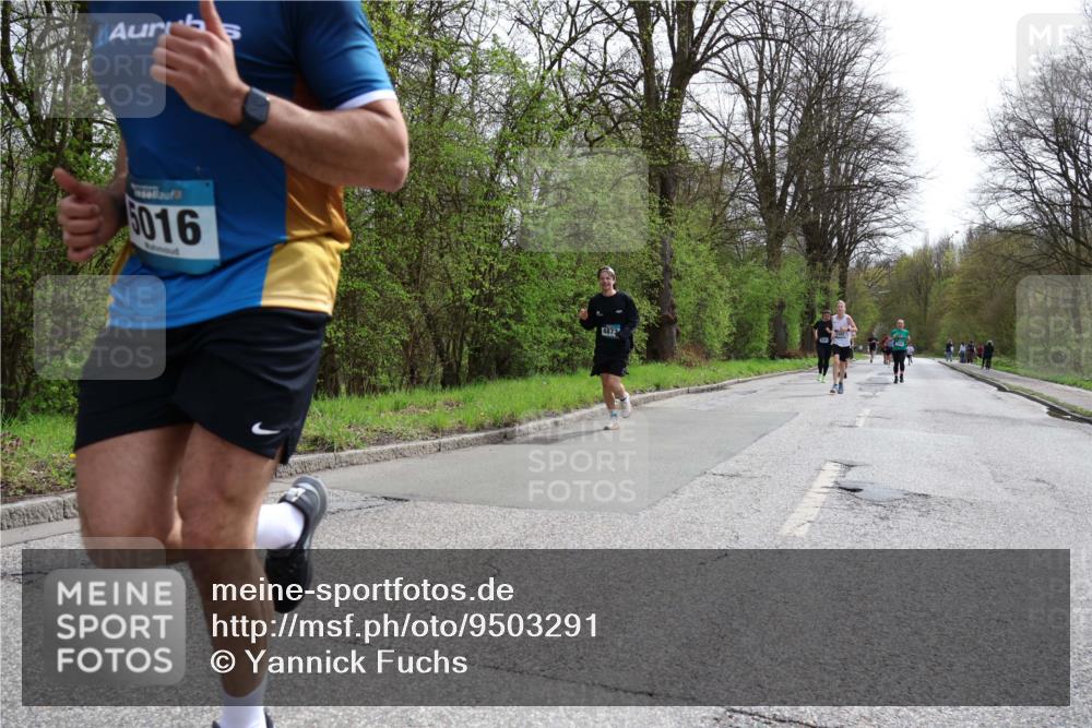 12.04.2026 - 45. Internationalen Wilhelmsburger Insellauf Yannick Fuchs http://msf.ph/oto/9503291 12.04.2026 12:49:03 Laufen 6016, 4873 meine-sportfotos.de