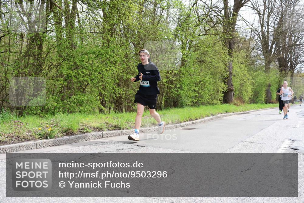 12.04.2026 - 45. Internationalen Wilhelmsburger Insellauf Yannick Fuchs http://msf.ph/oto/9503296 12.04.2026 12:49:04 Laufen 4873, 1302 meine-sportfotos.de