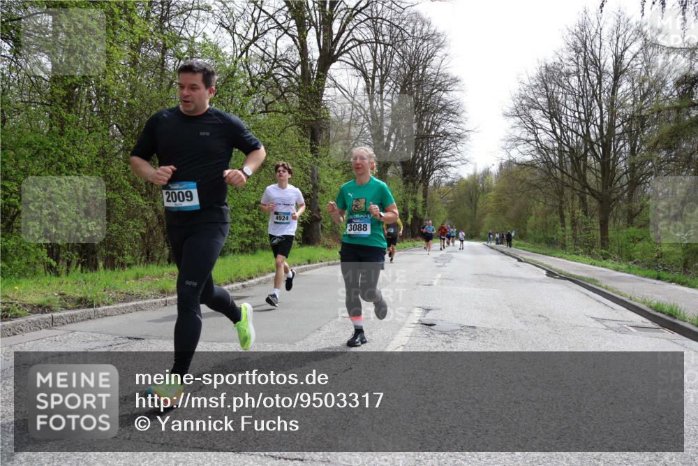 12.04.2026 - 45. Internationalen Wilhelmsburger Insellauf Yannick Fuchs http://msf.ph/oto/9503317 12.04.2026 12:49:09 Laufen 2009, 4924, 3088 meine-sportfotos.de