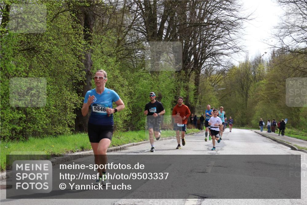 12.04.2026 - 45. Internationalen Wilhelmsburger Insellauf Yannick Fuchs http://msf.ph/oto/9503337 12.04.2026 12:49:15 Laufen 5846, 2707, 4570 meine-sportfotos.de