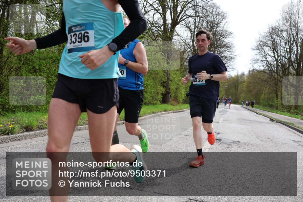12.04.2026 - 45. Internationalen Wilhelmsburger Insellauf Yannick Fuchs http://msf.ph/oto/9503371 12.04.2026 12:49:23 Laufen 3396, 0, 4535 meine-sportfotos.de