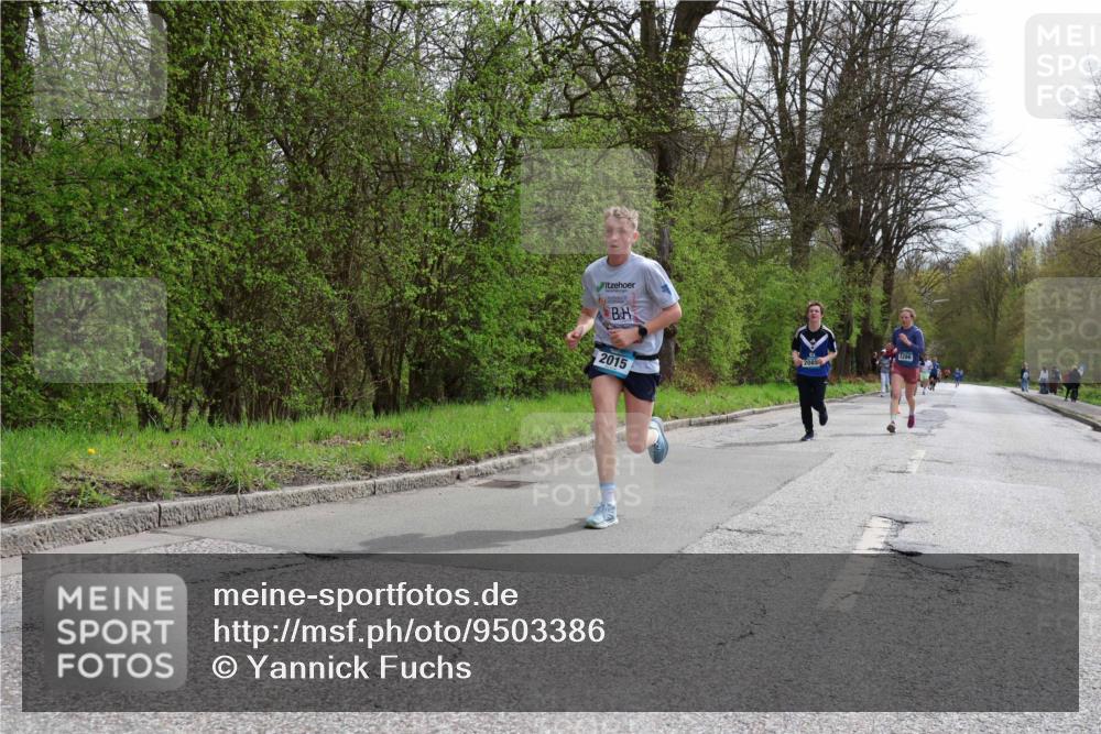 12.04.2026 - 45. Internationalen Wilhelmsburger Insellauf Yannick Fuchs http://msf.ph/oto/9503386 12.04.2026 12:49:28 Laufen 2015, 3286 meine-sportfotos.de
