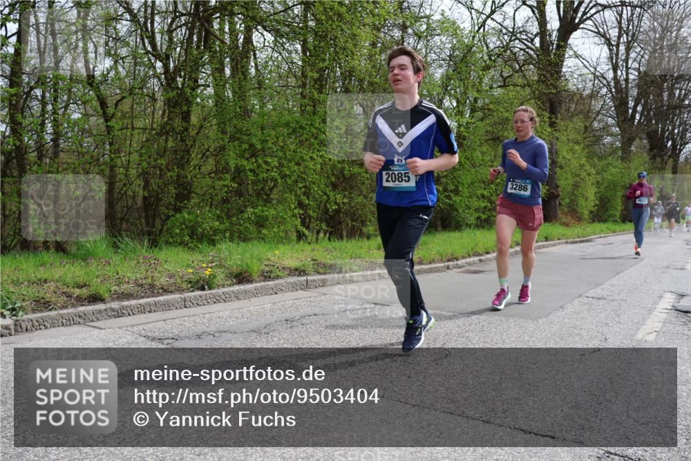 12.04.2026 - 45. Internationalen Wilhelmsburger Insellauf Yannick Fuchs http://msf.ph/oto/9503404 12.04.2026 12:49:32 Laufen 2085, 3286, 4822 meine-sportfotos.de