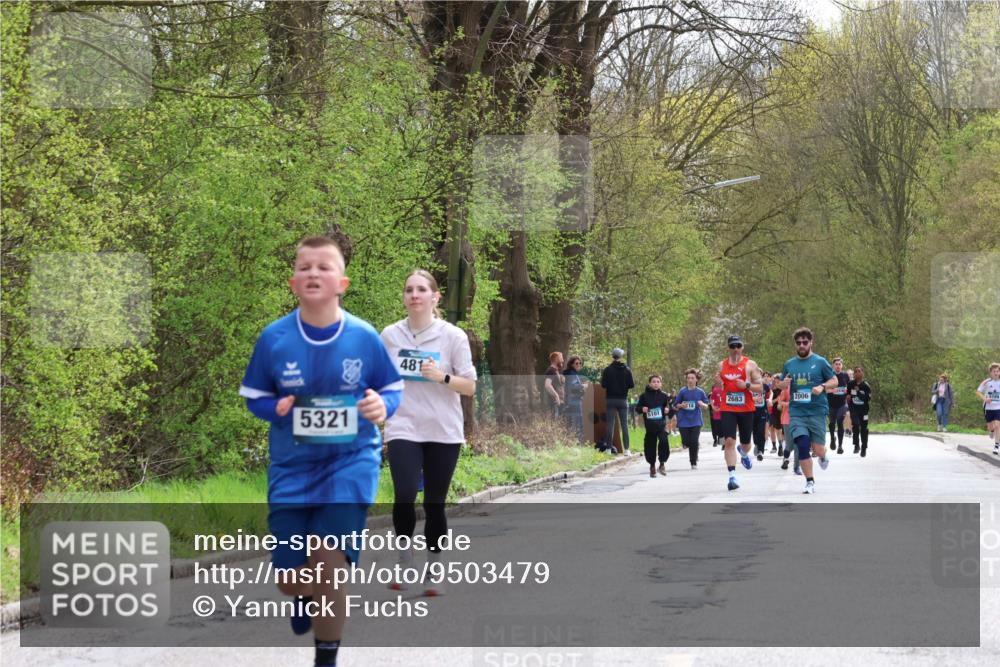 12.04.2026 - 45. Internationalen Wilhelmsburger Insellauf Yannick Fuchs http://msf.ph/oto/9503479 12.04.2026 12:49:54 Laufen 5321, 481, 5101, 2683, 1125, 2006 meine-sportfotos.de