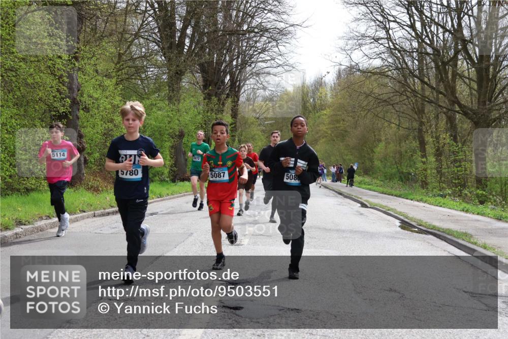 12.04.2026 - 45. Internationalen Wilhelmsburger Insellauf Yannick Fuchs http://msf.ph/oto/9503551 12.04.2026 12:50:11 Laufen 5114, 024, 5780, 3972, 5087, 508 meine-sportfotos.de