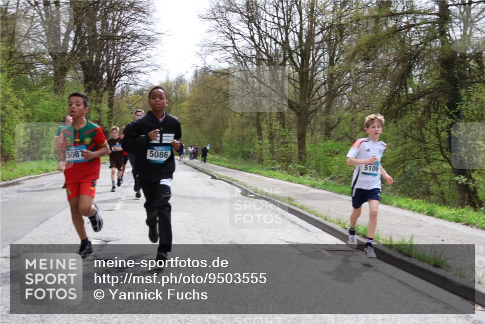 12.04.2026 - 45. Internationalen Wilhelmsburger Insellauf Yannick Fuchs http://msf.ph/oto/9503555 12.04.2026 12:50:12 Laufen 5087, 5086, 5109 meine-sportfotos.de