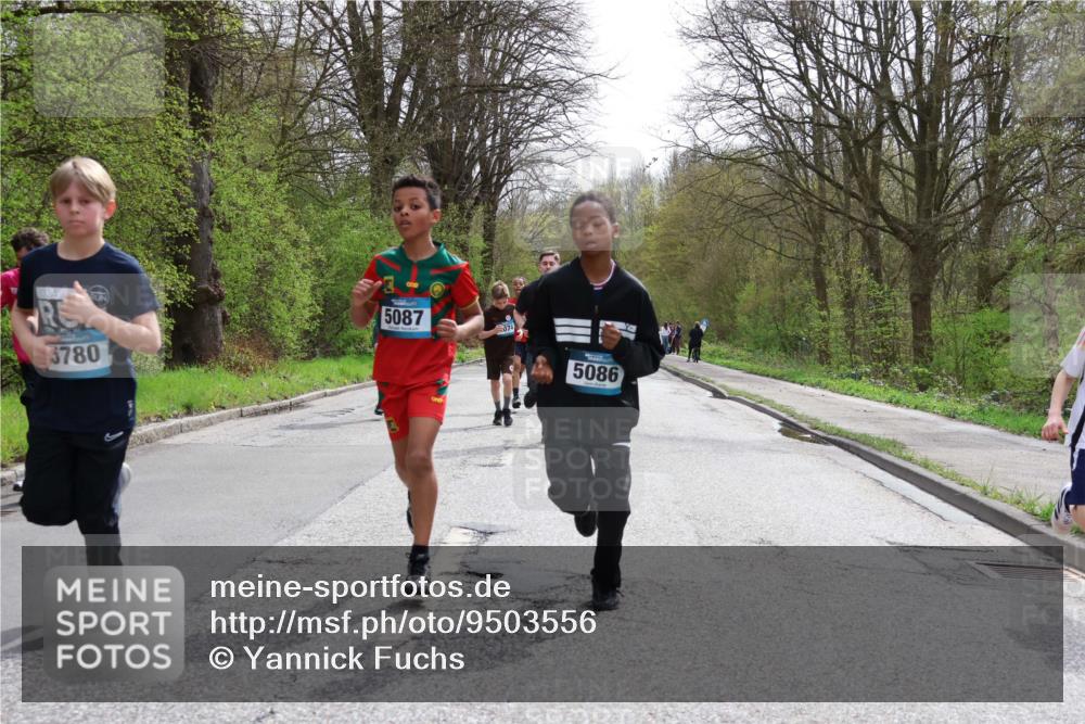 12.04.2026 - 45. Internationalen Wilhelmsburger Insellauf Yannick Fuchs http://msf.ph/oto/9503556 12.04.2026 12:50:12 Laufen 5087, 5780, 5086 meine-sportfotos.de