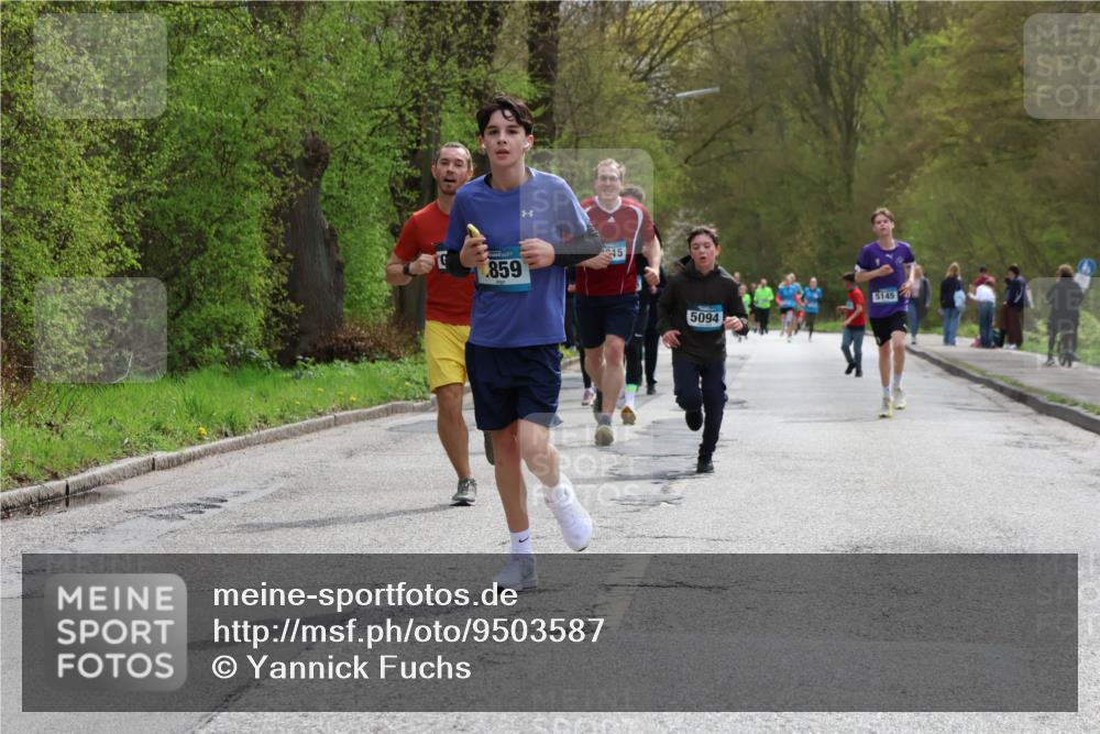 12.04.2026 - 45. Internationalen Wilhelmsburger Insellauf Yannick Fuchs http://msf.ph/oto/9503587 12.04.2026 12:50:18 Laufen 859, 15, 5145, 5094 meine-sportfotos.de