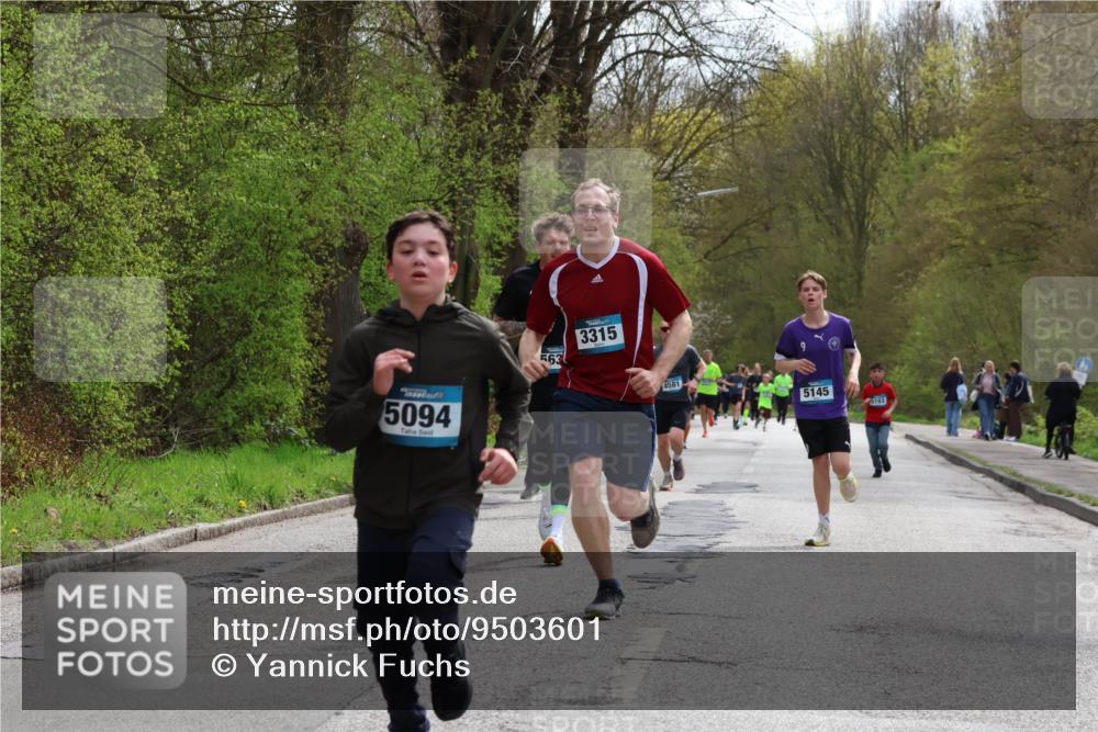 12.04.2026 - 45. Internationalen Wilhelmsburger Insellauf Yannick Fuchs http://msf.ph/oto/9503601 12.04.2026 12:50:21 Laufen 5094, 563, 3315, 4581, 5145, 3163 meine-sportfotos.de