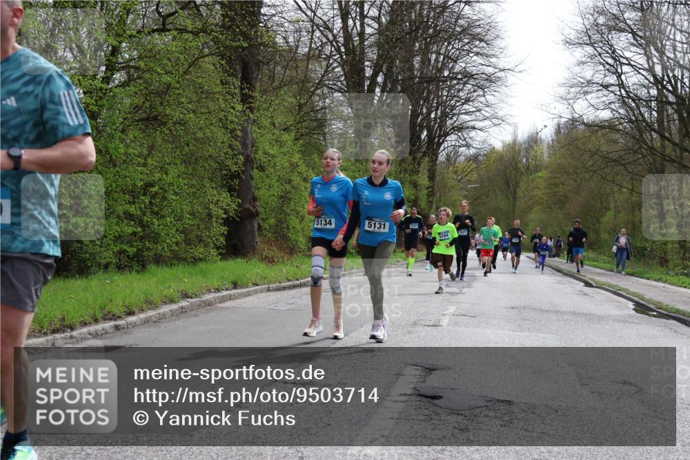 12.04.2026 - 45. Internationalen Wilhelmsburger Insellauf Yannick Fuchs http://msf.ph/oto/9503714 12.04.2026 12:50:44 Laufen 5134, 5131, 4707, 3627, 184 meine-sportfotos.de