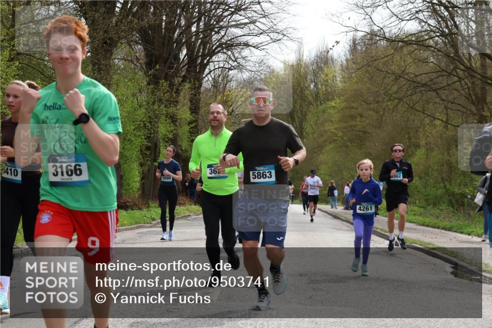 12.04.2026 - 45. Internationalen Wilhelmsburger Insellauf Yannick Fuchs http://msf.ph/oto/9503741 12.04.2026 12:50:50 Laufen 5410, 3166, 5500, 36, 5863, 9, 4261, 4962 meine-sportfotos.de