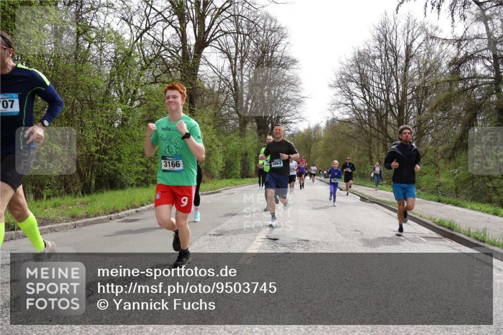 12.04.2026 - 45. Internationalen Wilhelmsburger Insellauf Yannick Fuchs http://msf.ph/oto/9503745 12.04.2026 12:50:50 Laufen 07, 3166, 5863, 4261 meine-sportfotos.de