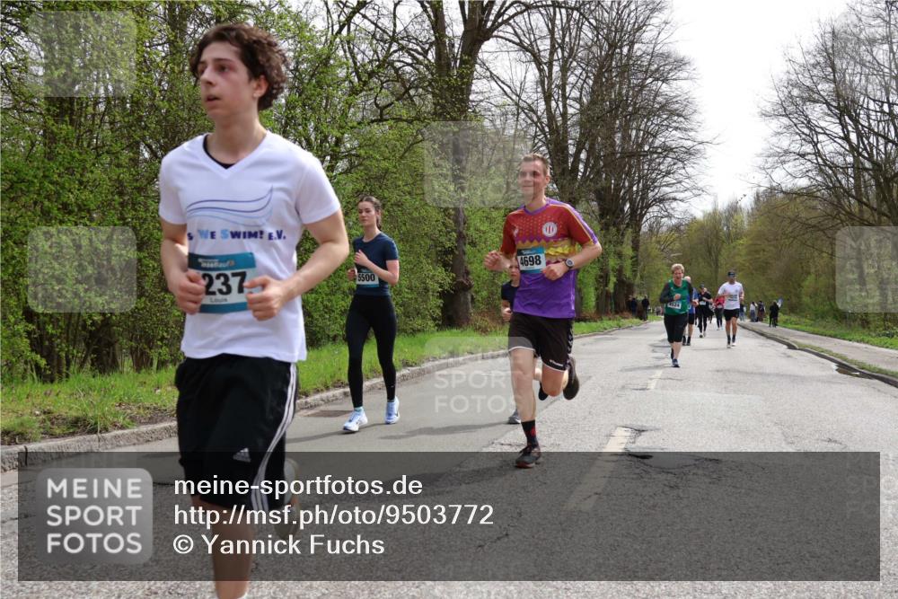 12.04.2026 - 45. Internationalen Wilhelmsburger Insellauf Yannick Fuchs http://msf.ph/oto/9503772 12.04.2026 12:50:55 Laufen 237, 4698, 5500, 4524 meine-sportfotos.de