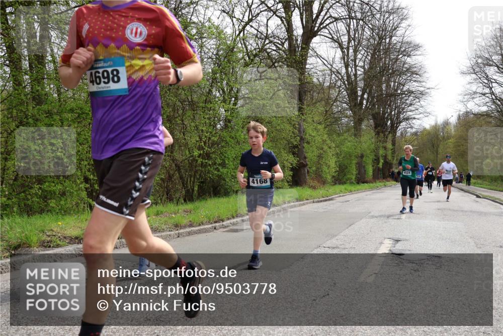 12.04.2026 - 45. Internationalen Wilhelmsburger Insellauf Yannick Fuchs http://msf.ph/oto/9503778 12.04.2026 12:50:56 Laufen 4698, 4524, 4168 meine-sportfotos.de