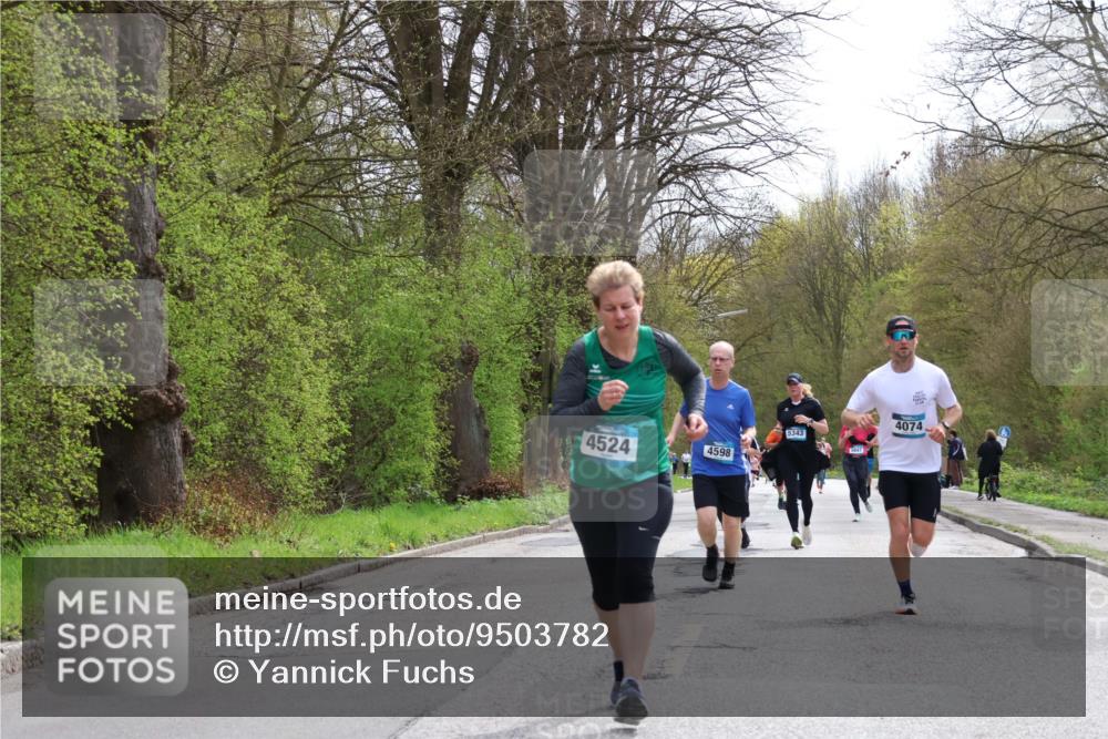12.04.2026 - 45. Internationalen Wilhelmsburger Insellauf Yannick Fuchs http://msf.ph/oto/9503782 12.04.2026 12:50:57 Laufen 5343, 4524, 4598, 4074 meine-sportfotos.de