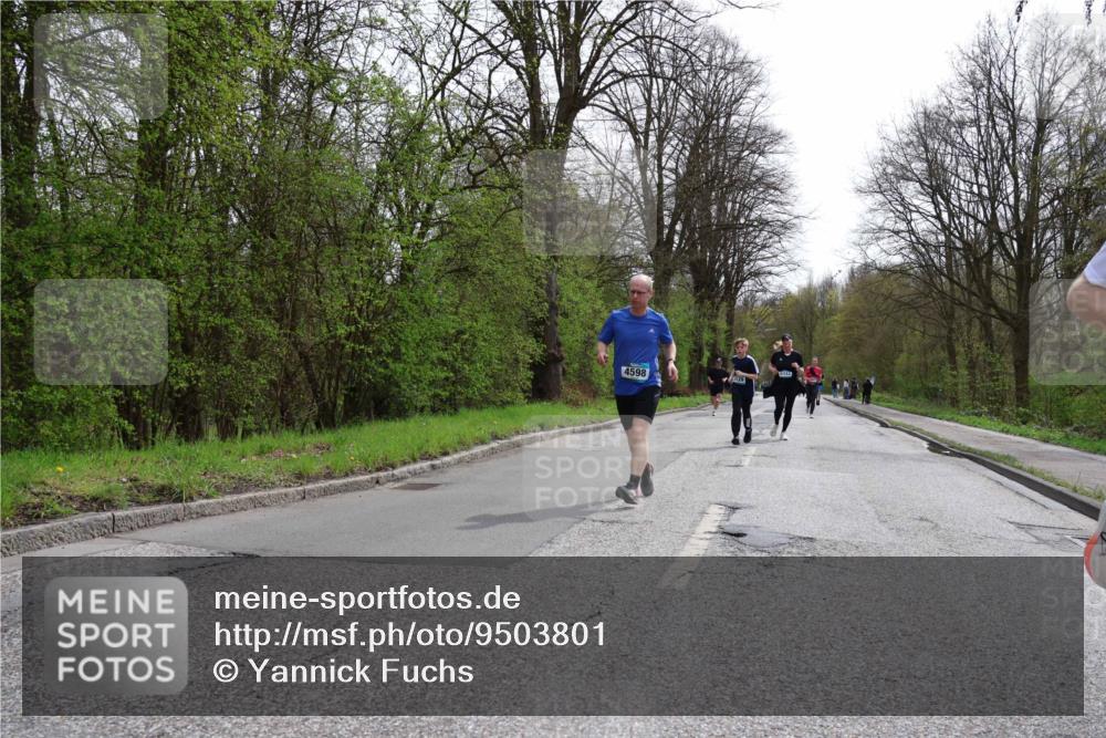12.04.2026 - 45. Internationalen Wilhelmsburger Insellauf Yannick Fuchs http://msf.ph/oto/9503801 12.04.2026 12:51:00 Laufen 4598, 129 meine-sportfotos.de