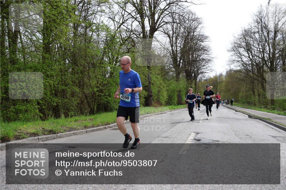 12.04.2026 - 45. Internationalen Wilhelmsburger Insellauf Yannick Fuchs http://msf.ph/oto/9503807 12.04.2026 12:51:01 Laufen 4598, 129, 5343 meine-sportfotos.de