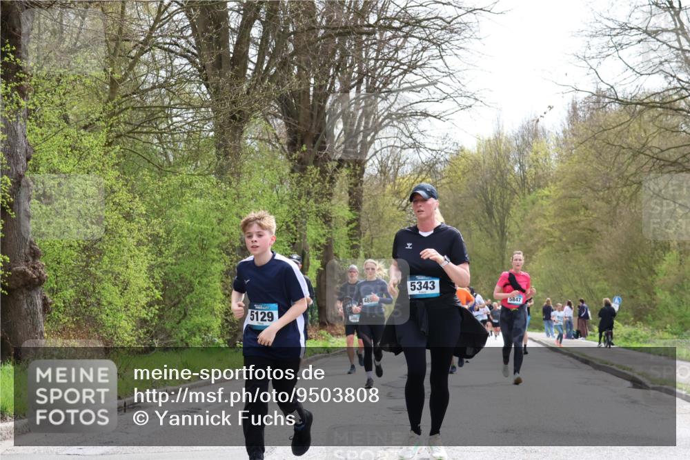 12.04.2026 - 45. Internationalen Wilhelmsburger Insellauf Yannick Fuchs http://msf.ph/oto/9503808 12.04.2026 12:51:02 Laufen 5129, 485, 5343, 5847 meine-sportfotos.de