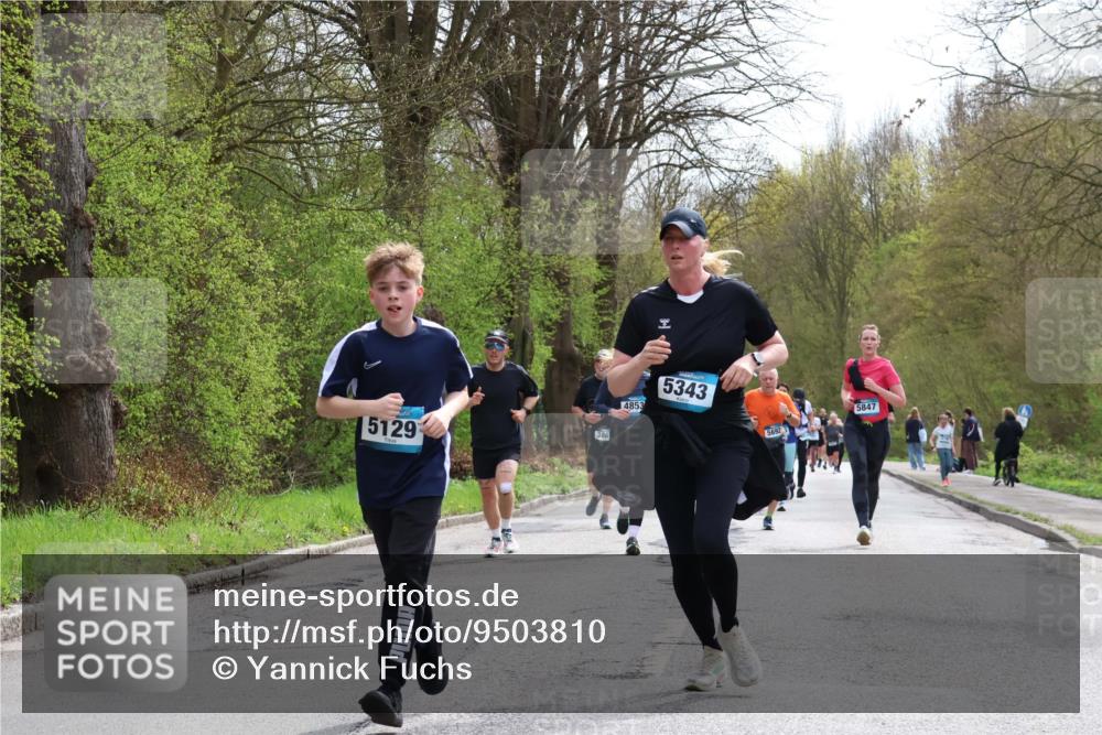 12.04.2026 - 45. Internationalen Wilhelmsburger Insellauf Yannick Fuchs http://msf.ph/oto/9503810 12.04.2026 12:51:02 Laufen 5129, 386, 4853, 5343, 5692, 5847, 7121 meine-sportfotos.de