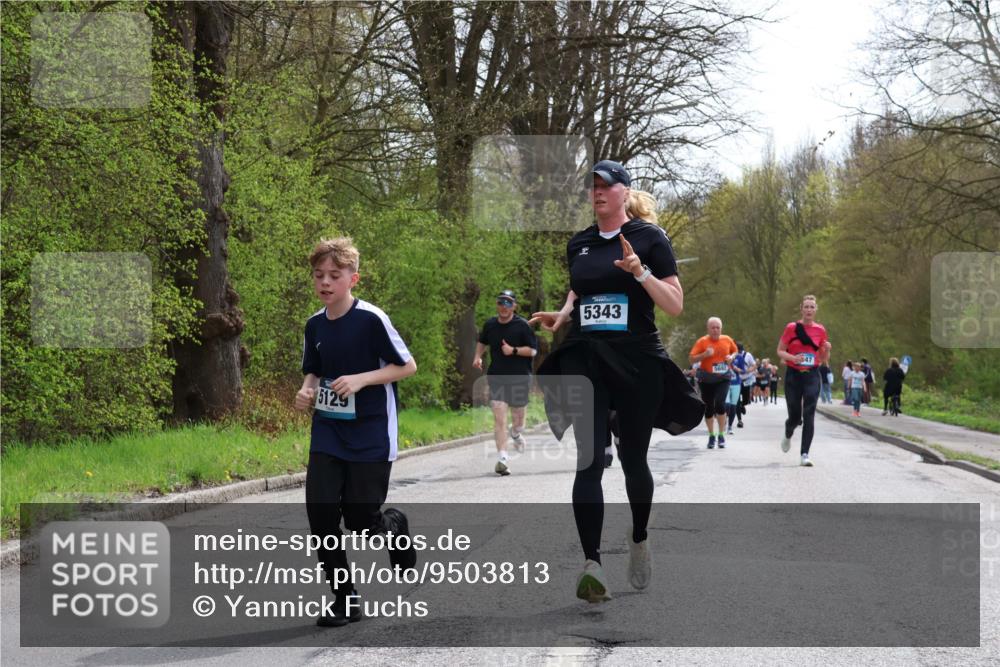 12.04.2026 - 45. Internationalen Wilhelmsburger Insellauf Yannick Fuchs http://msf.ph/oto/9503813 12.04.2026 12:51:03 Laufen 5129, 5343, 5642, 47 meine-sportfotos.de