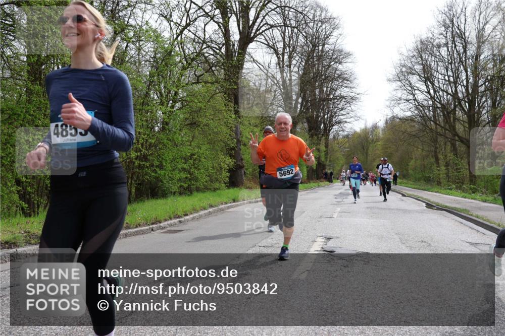12.04.2026 - 45. Internationalen Wilhelmsburger Insellauf Yannick Fuchs http://msf.ph/oto/9503842 12.04.2026 12:51:08 Laufen 4855, 5692 meine-sportfotos.de